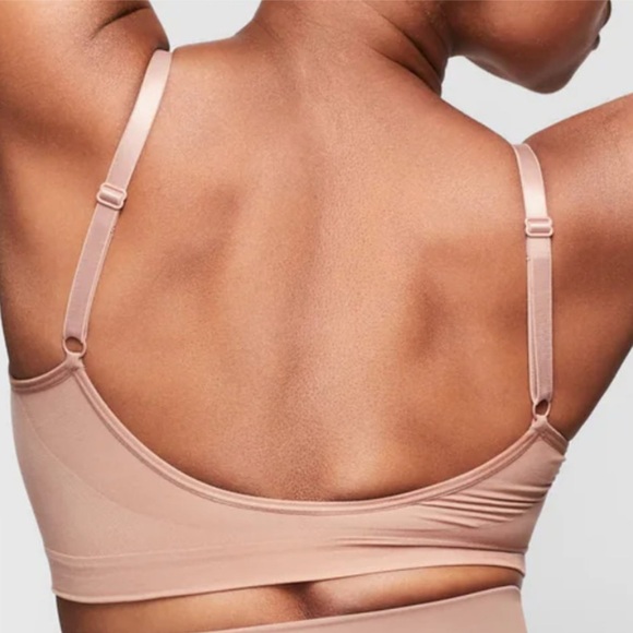 SKIMS EVERYDAY SCULPT BRALETTE IN SIENNA COLOR. STILL IN BOX. - Picture 4 of 4